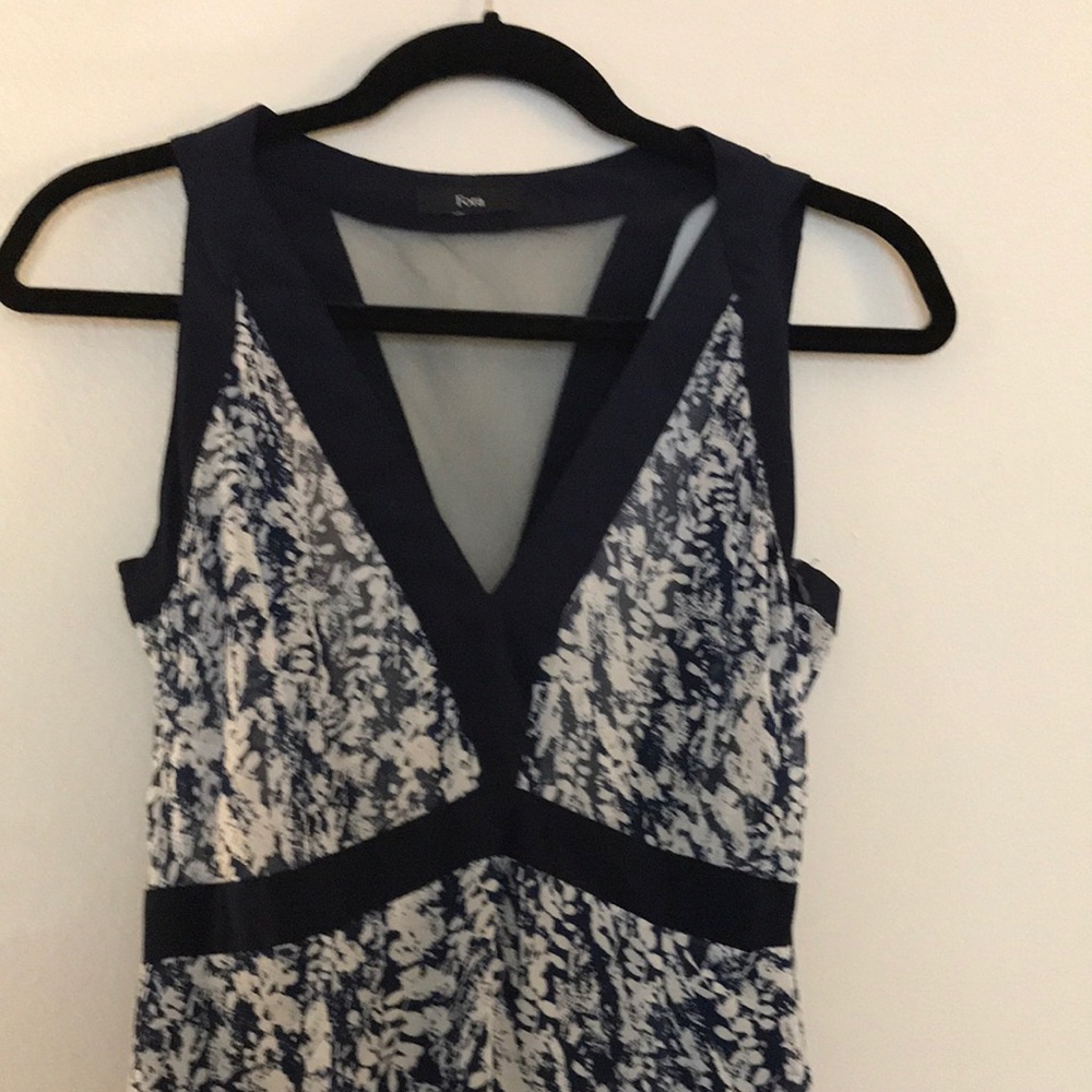 Floral cutout maxi dress - Picture 2 of 4